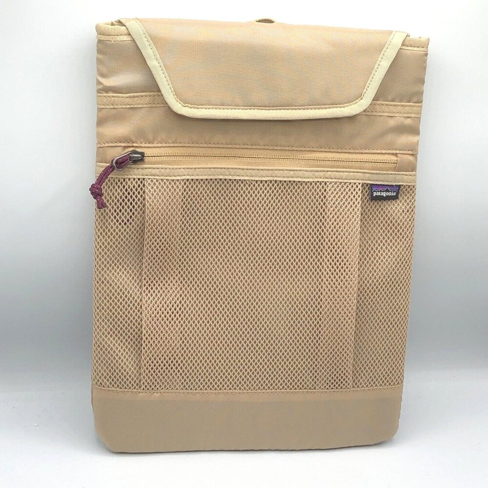 Patagonia Laptop Tablet Padded Sleeve Zipper Pocket Beige 13 x 9.5